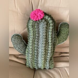 Crochet Green Cactus Pillow with Pink Flower, desert decoration, boho